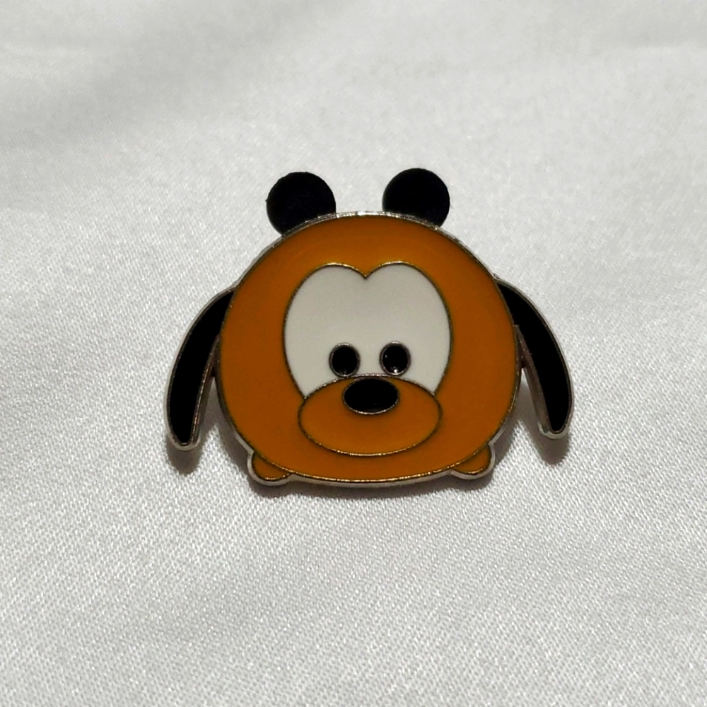 2015 Disney's Pluto Trading Pin